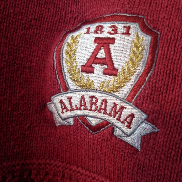 ๐จโ๐ University of Alabama Sweater - Picture 3 of 8